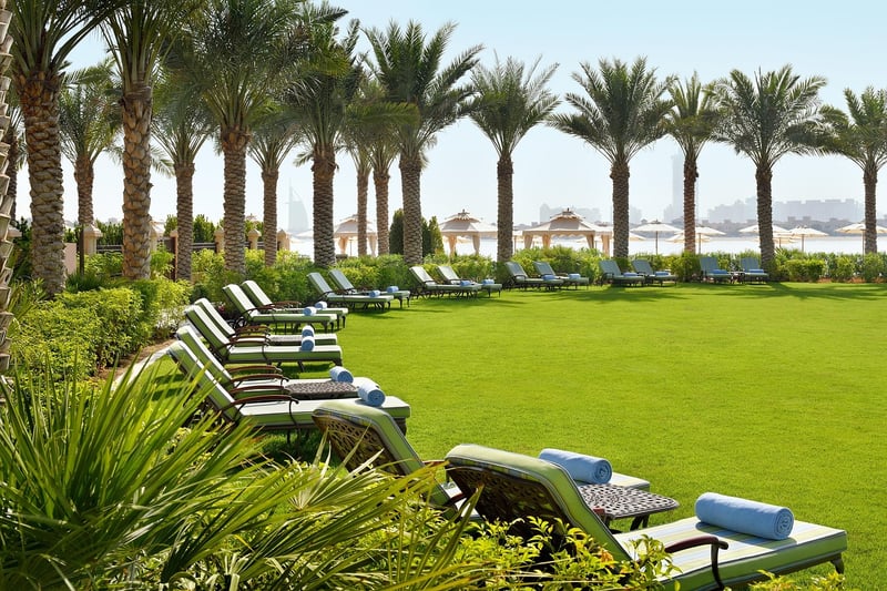 Luxury Travel Resort